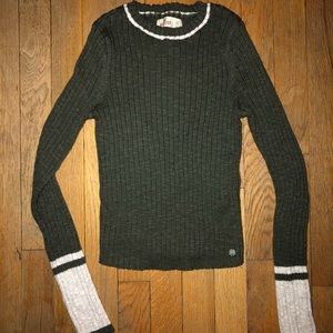 Hollister brand olive fitted sweater size XS